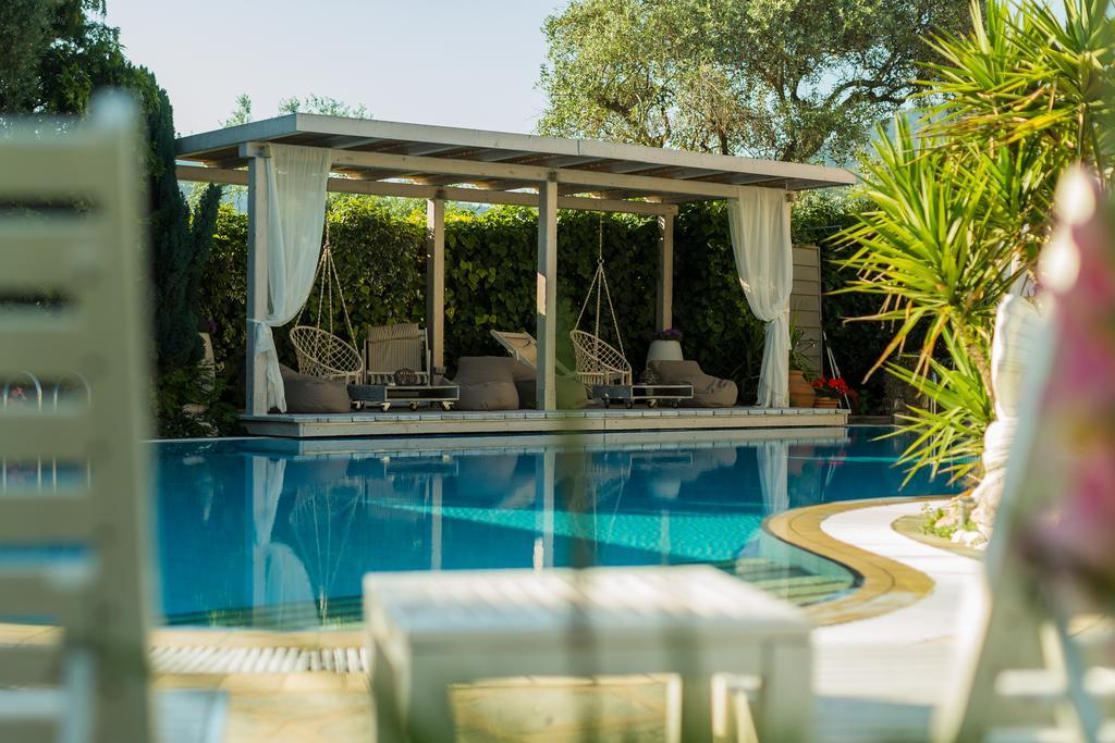 Nikoleta Luxury Villa ลีเมนาส ภายนอก รูปภาพ